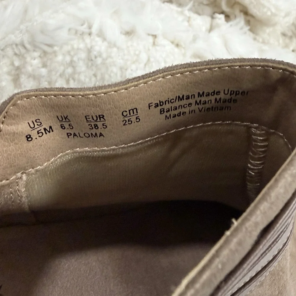 LifeStride Paloma Tan Faux Suede Tassel Ankle Bootie Boots Women's Size 8.5M NEW